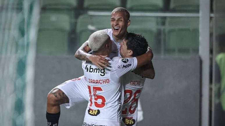 Classificações podem ser alívio para trabalho de Turco Mohamed, contestado por parte da torcida - Foto: Pedro Souza / Atlético