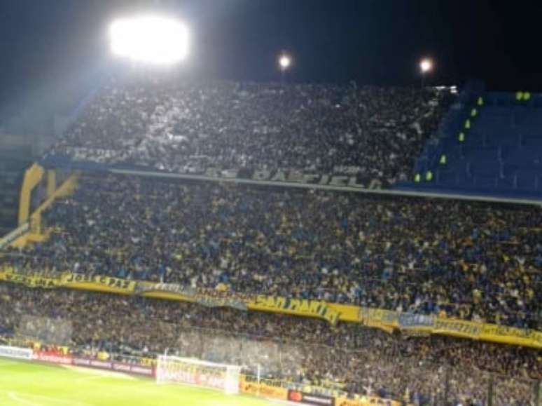 Torcida do Timão tomou o setor destinado a ela (Foto: Fábio Lázaro/Lancepress)