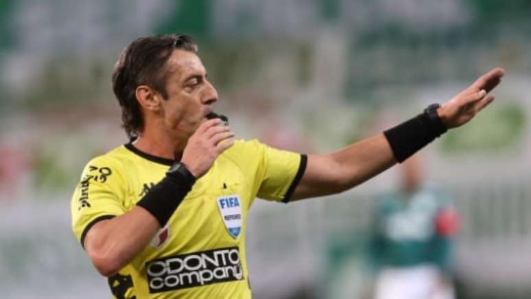 Raphael Claus será o outro representante do Brasil no apito (Foto: Cesar Greco/Palmeiras)