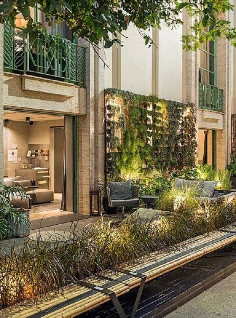 18. Bambu ornamental no banco da varanda &ndash; Foto Studio Clarica Lima