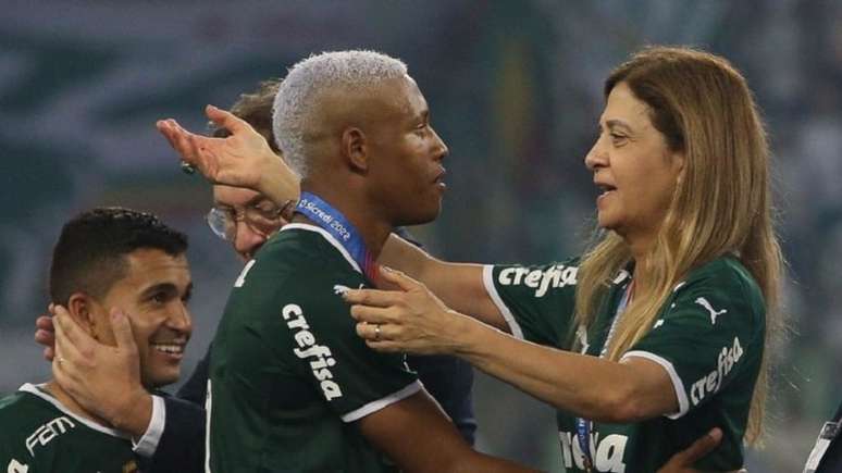 Leila garantiu que Danilo não vai sair do Palmeiras no meio do ano (Foto: Cesar Greco/Palmeiras)