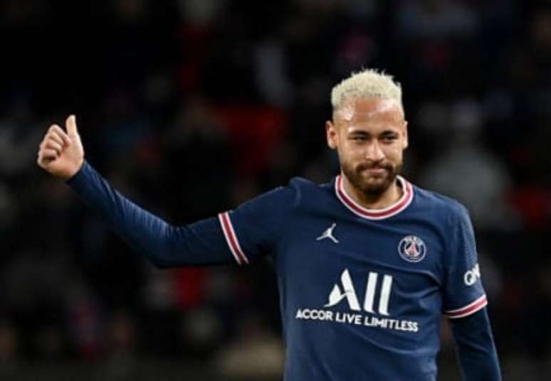 Neymar com a camisa do PSG (Foto: FRANCK FIFE / AFP)