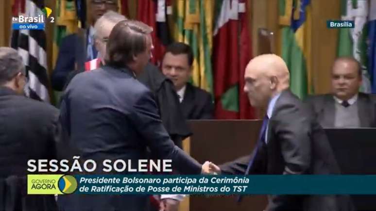 Bolsonaro cumprimentou Moraes em evento em Brasília