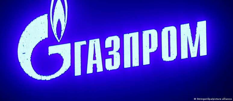 Em abril, a Gazprom Export exigiu que os pagamentos do contrato fossem feitos em rublos