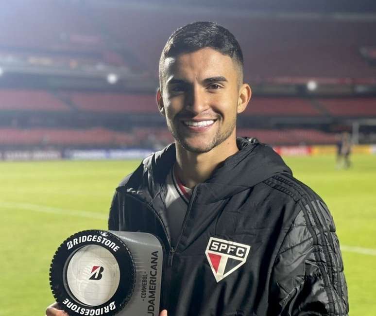 Nestor foi eleito craque do jogo pela Conmebol (Foto: Divulgação/São Paulo)