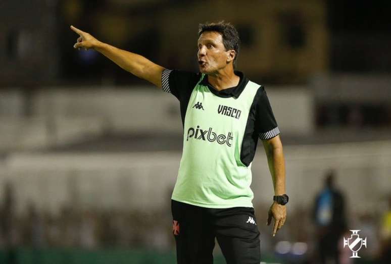 Zé Ricardo comanda um Vasco que está pela segunda rodada seguida no G4 (Foto: Rafael Ribeiro/Vasco)