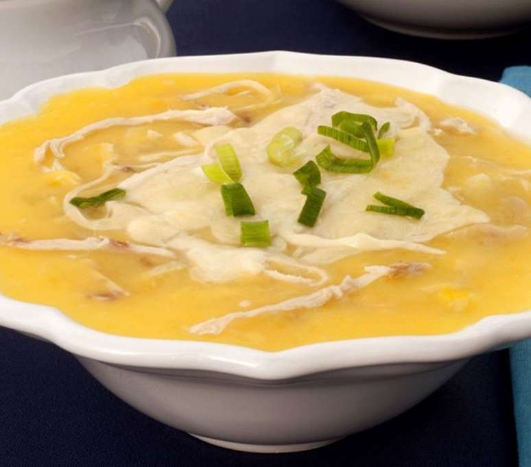 Sopa de mandioquinha com frango (Reprodu&ccedil;&atilde;o / Guia da Cozinha)