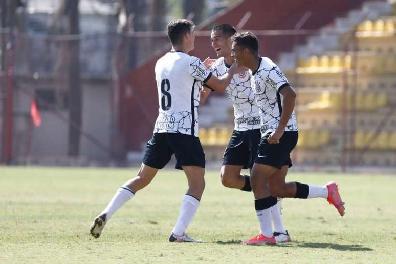 Adryan marcou o gol do Corinthians no Sub-17 (Rodrigo Gazzanel / Agência Corinthians)