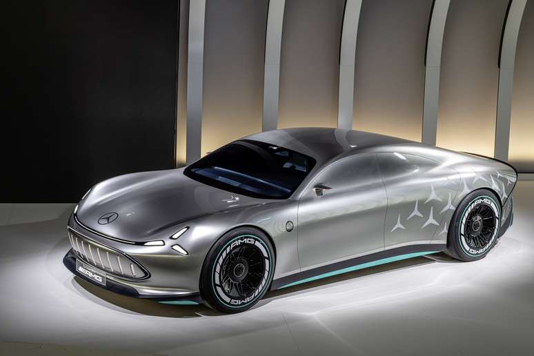 Mercedes AMG revela cupê conceito elétrico rival do Taycan