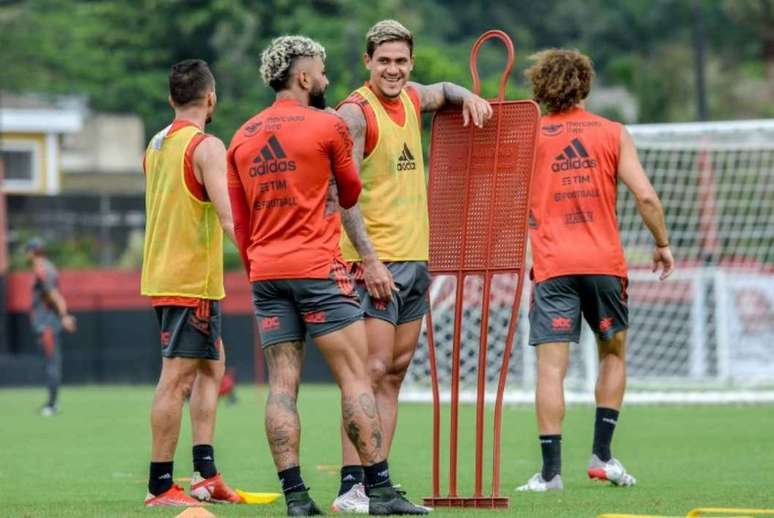 Gabi e Pedro voltarão a iniciar um jogo pelo Flamengo (Foto: Marcelo Cortes / Flamengo)