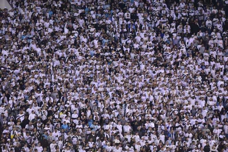 Torcedores do Santos lotaram a Arena Barueri neste sábado (FOTO: Ivan Storti/Santos FC)