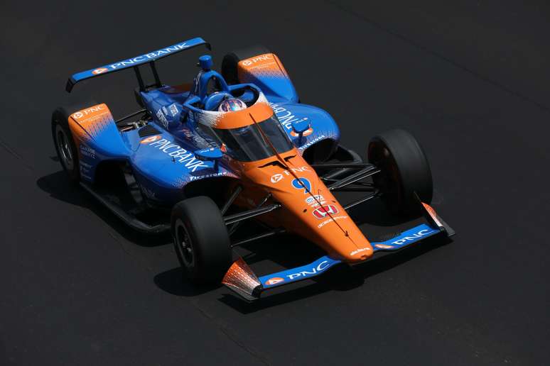 Scott Dixon é pole da Indy 500 