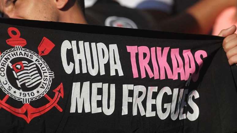Faixa de torcedores do Corinthians no Majestoso contra o São Paulo (Foto: Alex Silva/Lancepress)
