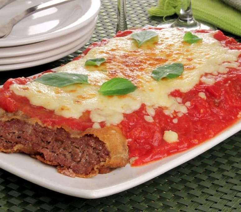 Parmegiana de carne moída (Reprodução / Guia da Cozinha)