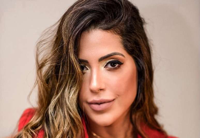 La&iacute;s Caldas, m&eacute;dica e ex-BBB