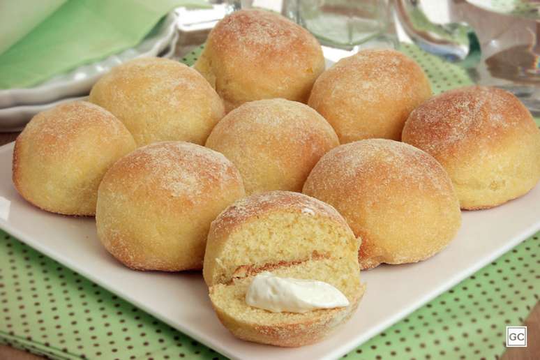 P&atilde;ozinho de milho &ndash; Foto: Guia da Cozinha