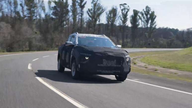 Nova Chevrolet Montana 2023 em testes