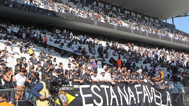 Torcida do Corinthians na Neo Química Arena durante o Majestoso (Foto: Alex Silva/Lancepress)