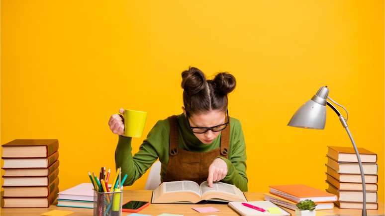 Hoje é o Dia da Toalha, em homenagem ao Orgulho Nerd. Mas, em se tratando do assunto, você conhece os mais geeks do zodíaco? – Shutterstock