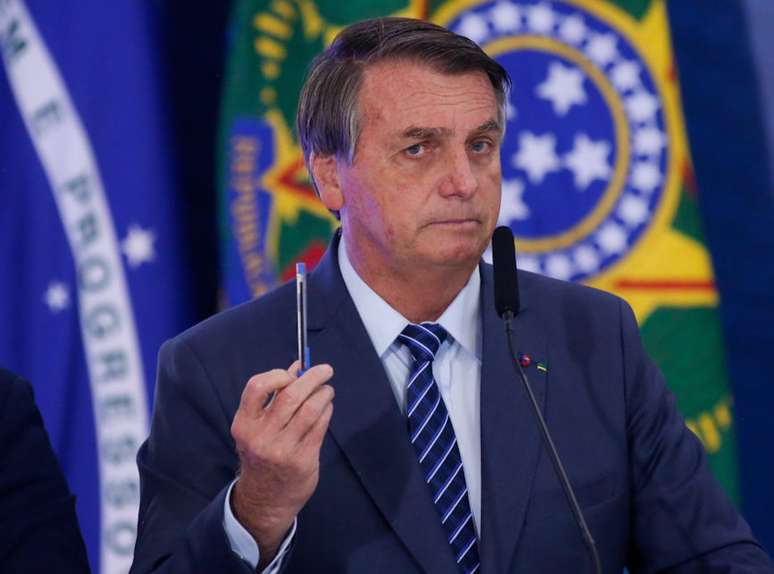 Bolsonaro encontra investigados e lobistas em evento de arrecadação para campanha