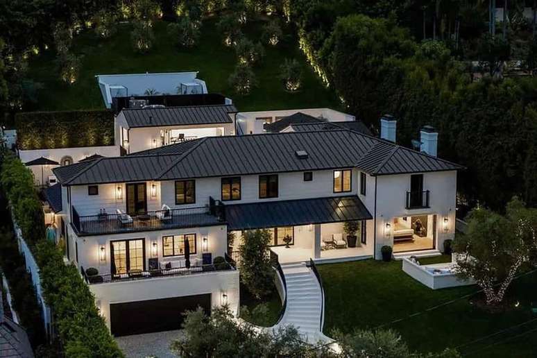 Casa de Rihanna em Beverly Hills