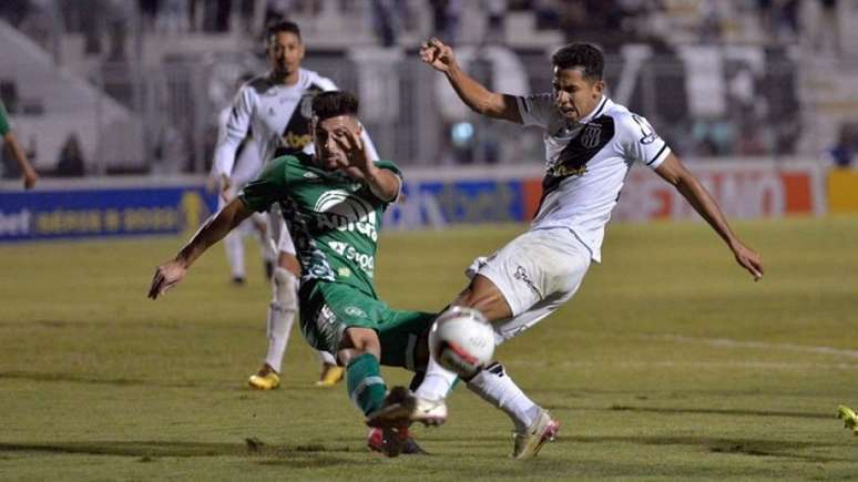 Ponte Preta e Chapecoense não conseguiram balançar as redes (Foto: Álvaro Jr./PontePress)