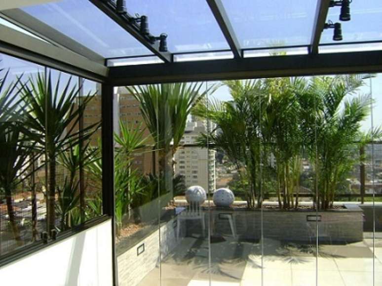 18. Telhado, janelas e portas de vidro. Projeto de MC3 Arquitetura