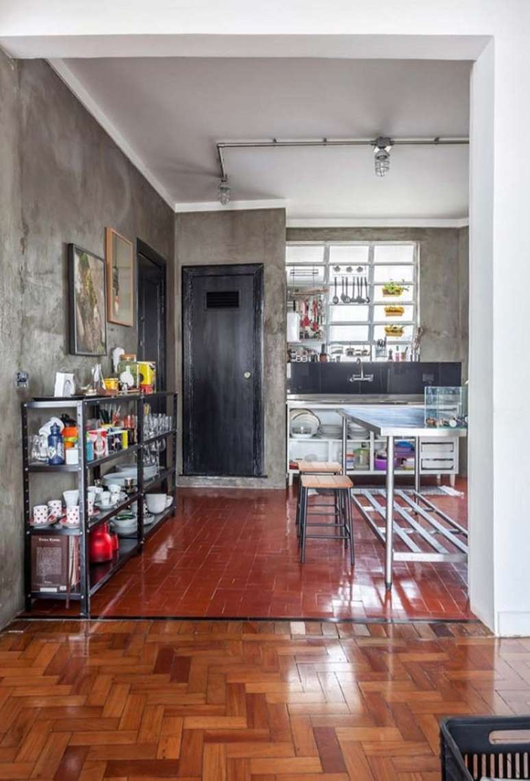 16. Marmorato na parede cinza com decora&ccedil;&atilde;o estilo industrial &ndash; Foto Decor Facil