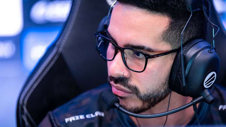 coldzera é o único brasileiro a possuir grafite dentro do CS:GO