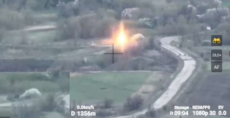 Drone controlado pela Ucrânia ataca tanque russo