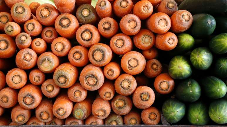 Preços de cenoura, tomate e abobrinha mais que dobraram de preço em apenas um ano