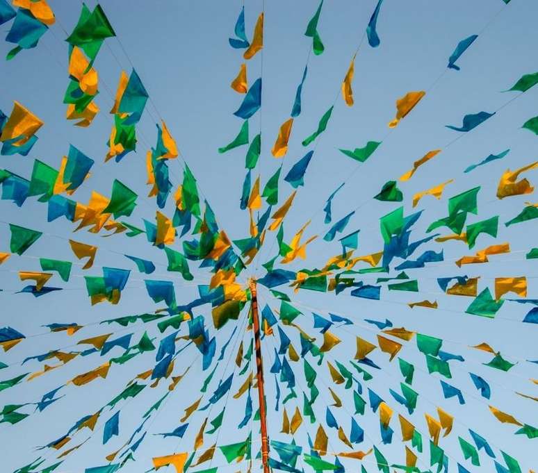 As bandeirinhas não podem faltar na festa junina, né? - Shutterstock