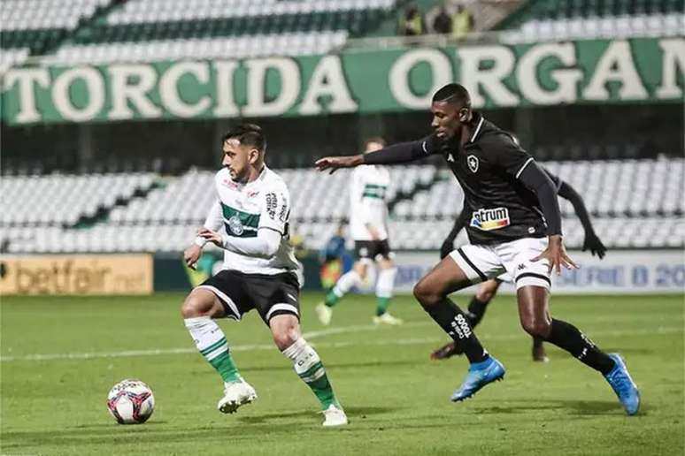 Botafogo derrotou o Coritiba dentro e fora de casa na última edição da Série B, em 2021 (Reprodução/Coritiba)