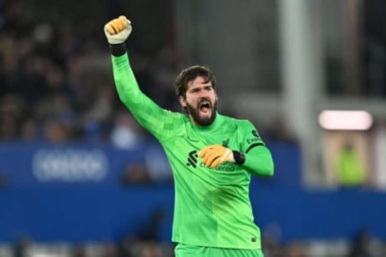 Chegada de Alisson mudou o patamar do Liverpool (Foto: PAUL ELLIS / AFP)