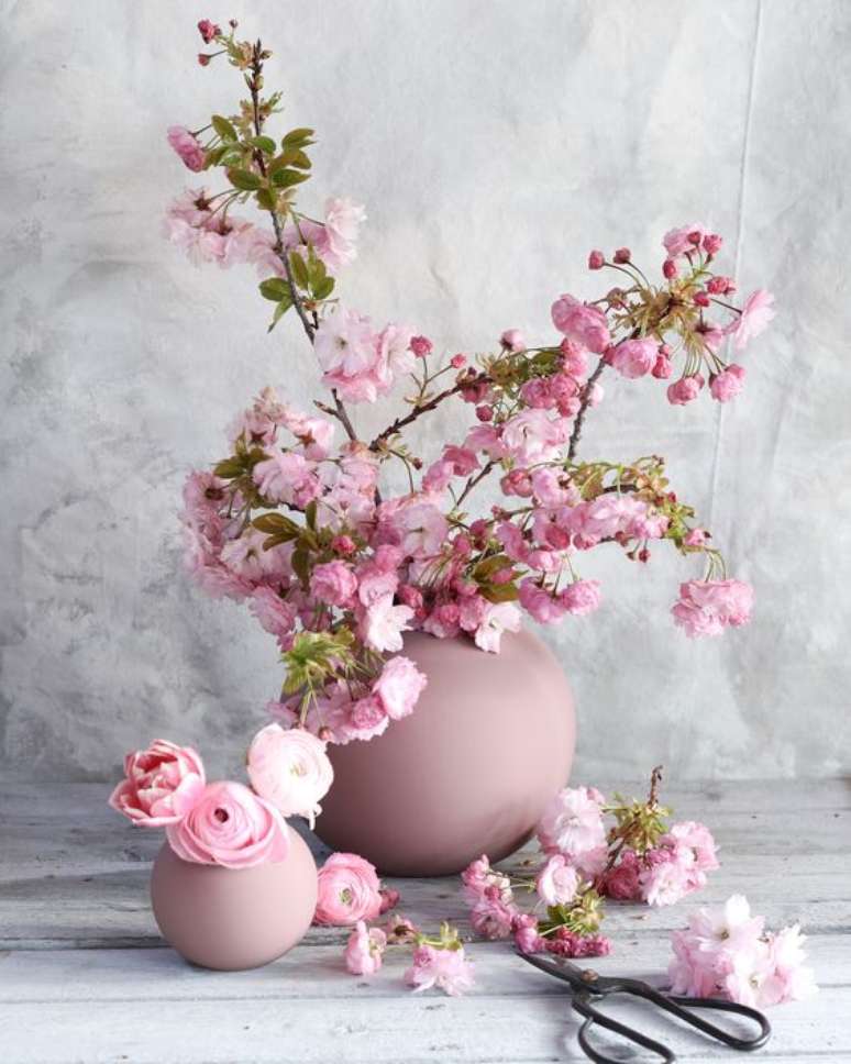 24. Vaso chique com flor de cerejeira – Foto Janne Ford