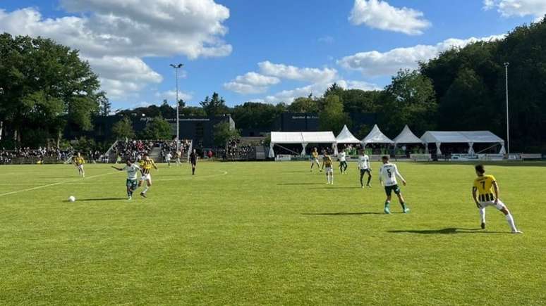 Palmeiras foi derrotado pelo Vitesse na estreia de torneio na Holanda (Foto: Divulgação)