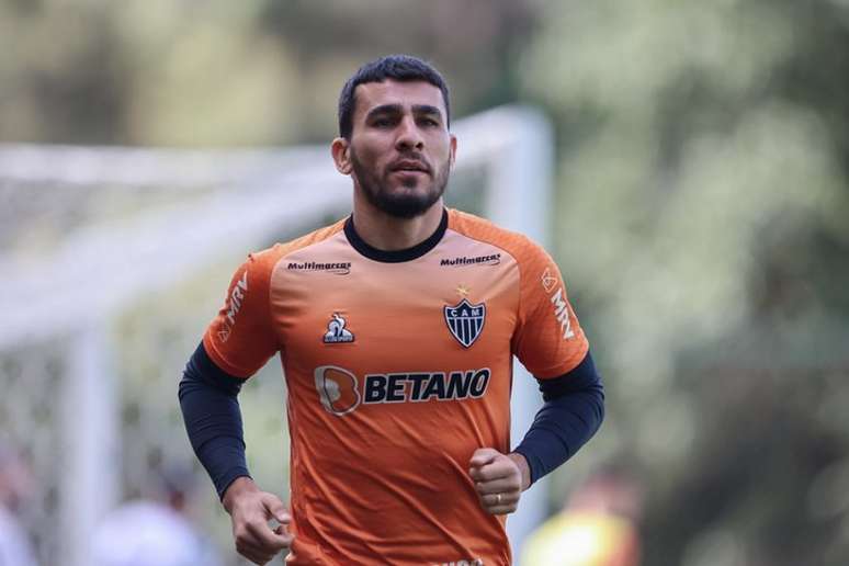 Junior Alonso, durante treinamento do Atlético-MG (Foto: Pedro Souza / Atlético)