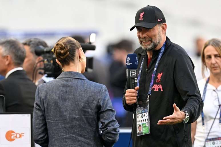 Klopp falou com jornalistas nesta sexta-feira (Foto: Paul ELLIS / AFP)