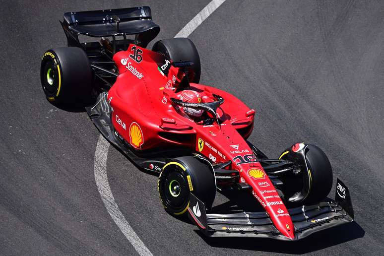 Charles Leclerc dominou o primeiro dia de treinos do GP de Mônaco 