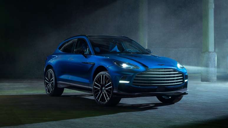 Aston Martin DBX707 chegará ao Brasil em julho deste ano