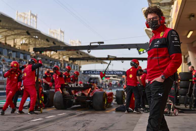 Mattia Binotto já prevê punição à Ferrari por excesso de gastos 
