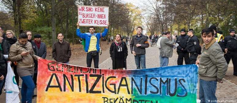 Protesto contra a discriminação dos sinti e rom em Berlim, outubro de 2013