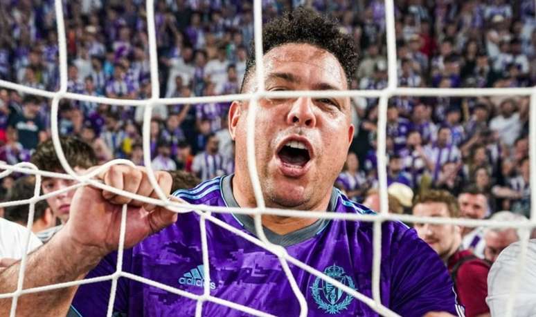 Ronaldo celebrou muito a promoção do Real Valladolid à primeira divisão (Foto: Divulgação / Real Valladolid)