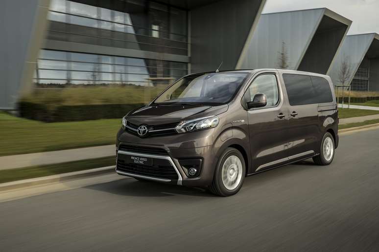 Toyota Proace é versão japonesa do Citroën Jumpy e Peugeot Expert