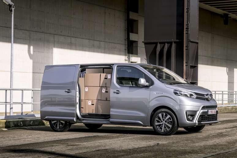 Toyota Proace é versão japonesa do Citroën Jumpy e Peugeot Expert