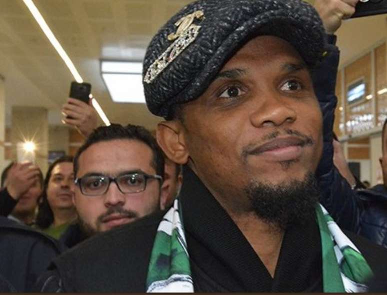 Samuel Eto'o ainda não acatou a decisão da justiça espanhola e segue sem pagar pensão a filha Erika (Foto: Divulgação / Twitter)