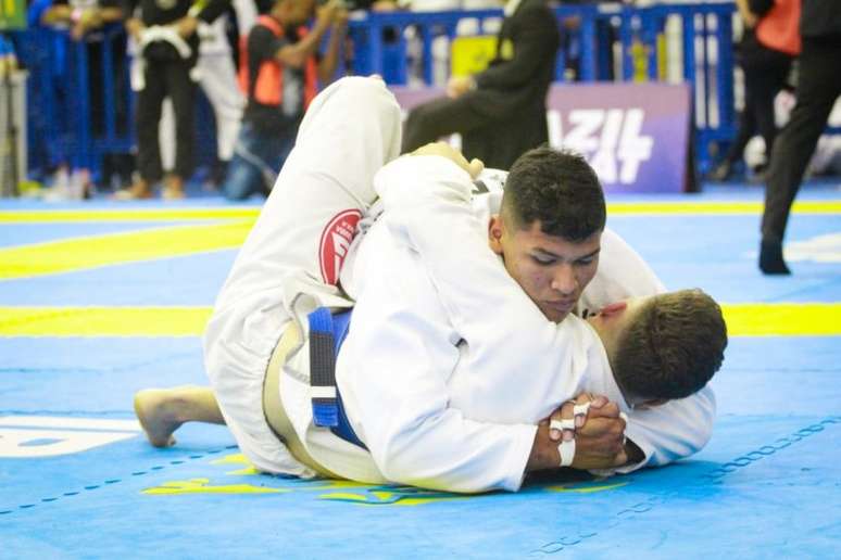 Faixa-azul juvenil chamou atenção no Brasileiro de Jiu-Jitsu 2022 (Foto: Dai Bueno)