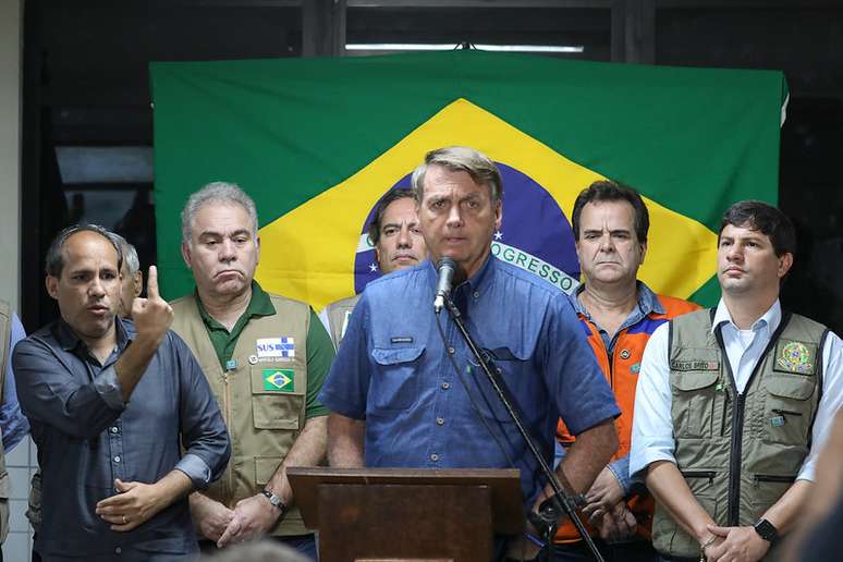 Jair Bolsonaro durante declaração à imprensa