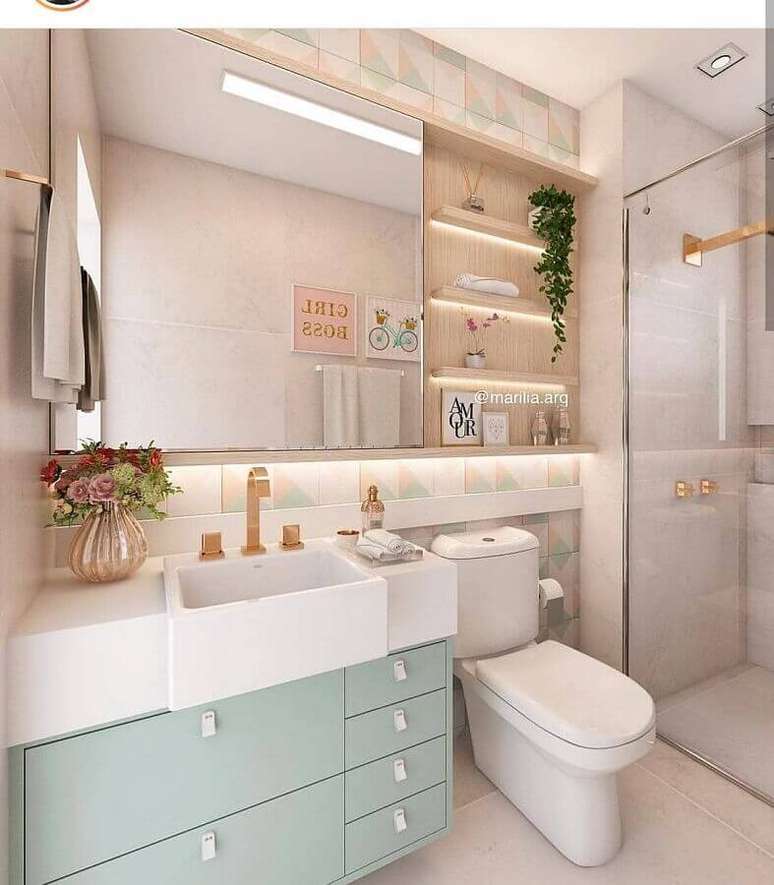 60. Tons past&eacute;is para banheiro decorado com gabinete verde menta &ndash; Foto: Marilia Zimmermann