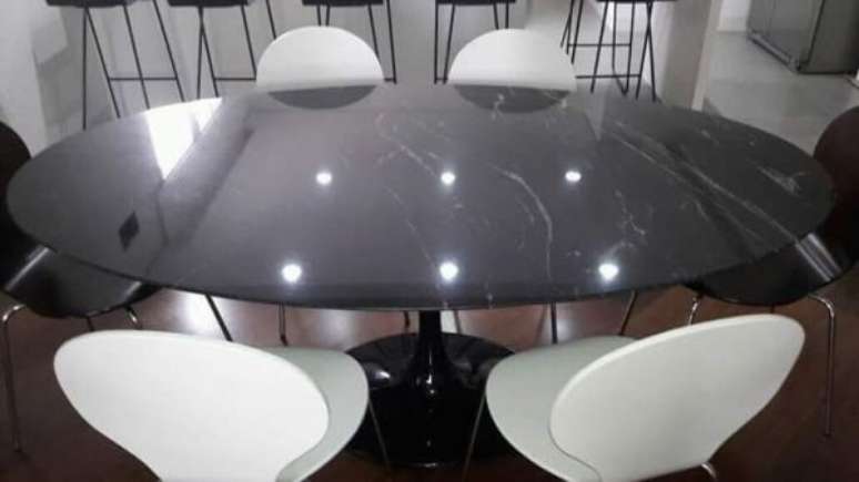 25. Mesa com tampo de granito via lactea &ndash; Foto Infinity Felix